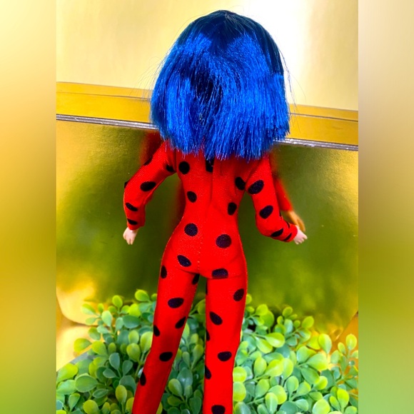 MIRACULOUS LADY BUG CAT NOIR THE MOVIE COLLECTIBLE FASHION DOLL BLUE HAIR 10.5” - Picture 7 of 11